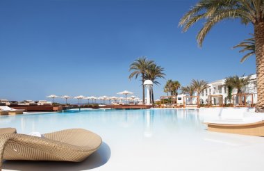 Destino Pacha Ibiza Resort (Дестино Пача Ибица Ресорт), Ибица