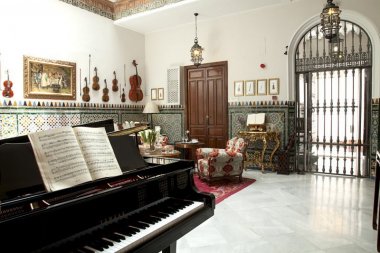 Hotel Amadeus & La Musica (Хотел Амадеус энд Ла Музика), Севилья